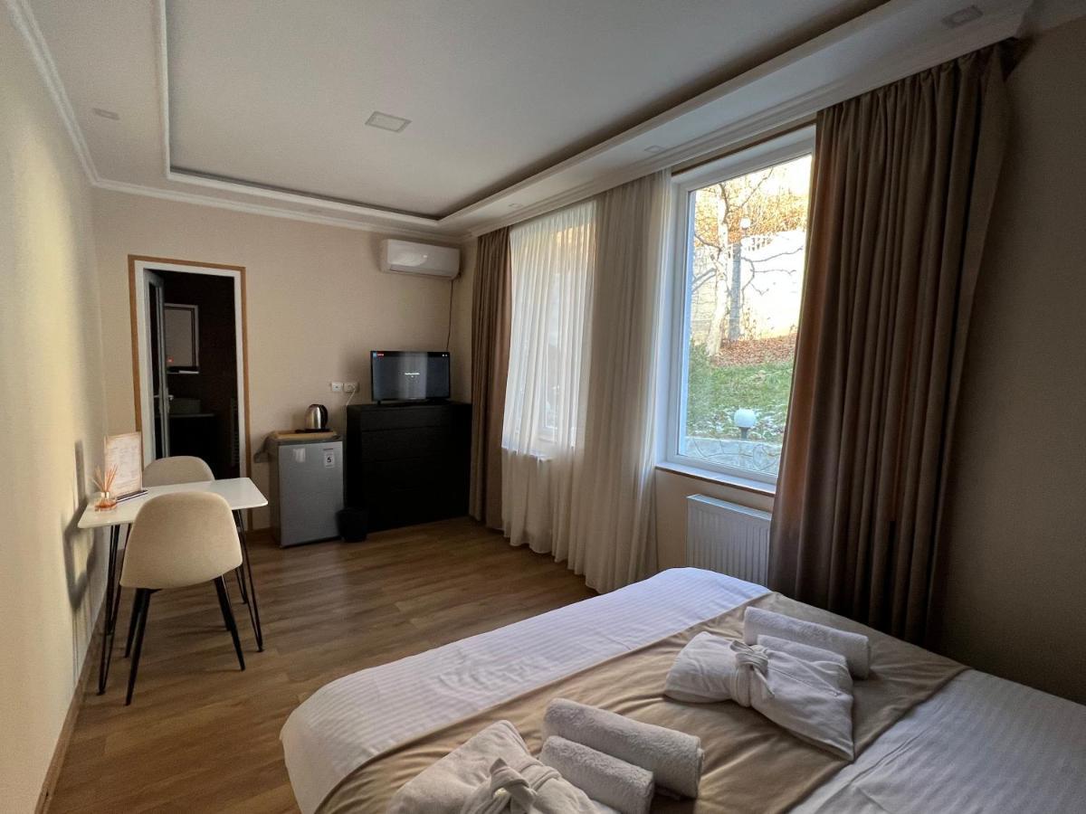 Serenity Likani Villa Hotel 博尔若米 外观 照片